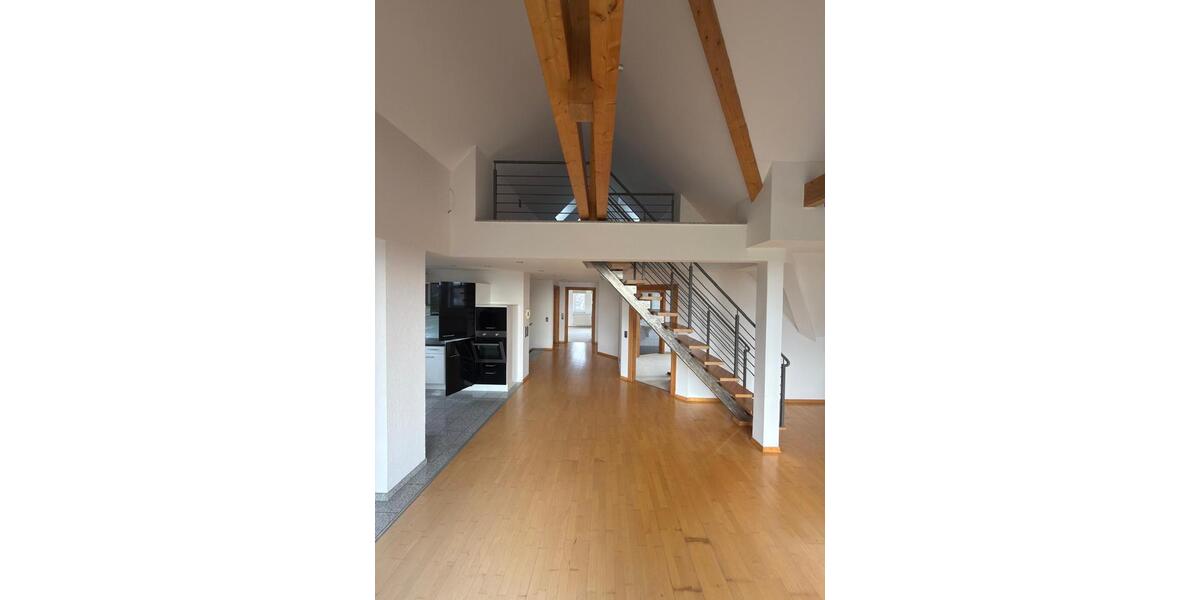 Dachgeschoßwohnung Bünde - 2 Zimmer, 140 m&sup2;, 950&euro; | Angebot:24781973