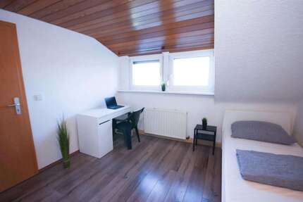 WG-Zimmer in Stuttgart 580 € 11 m² zimmer
