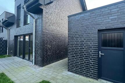 DHH mit Garage und Garten 4 zimmer