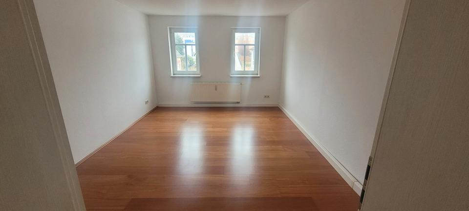 Dachgeschoßwohnung Limbach-Oberfrohna Oberfrohna - 3 Zimmer, 58 m&sup2;, 355&euro; | Angebot:26211122