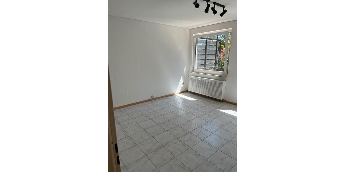 Einfamilienhaus Wolfenbüttel Ahlum - 8 Zimmer, 180 m&sup2;, 2.200&euro; | Angebot:25980738