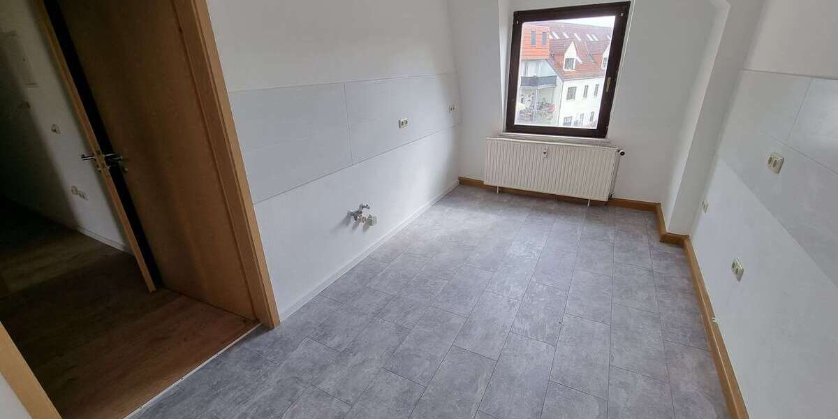 Etagenwohnung Werdau Werdau, Stadt - 2 Zimmer, 66 m&sup2;, 429&euro; | Angebot:27162779
