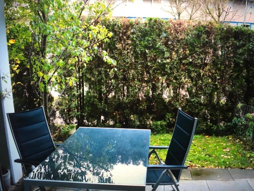 München - Unterbiberg: 70 qm Wohnung mit Ost- und Westterrasse