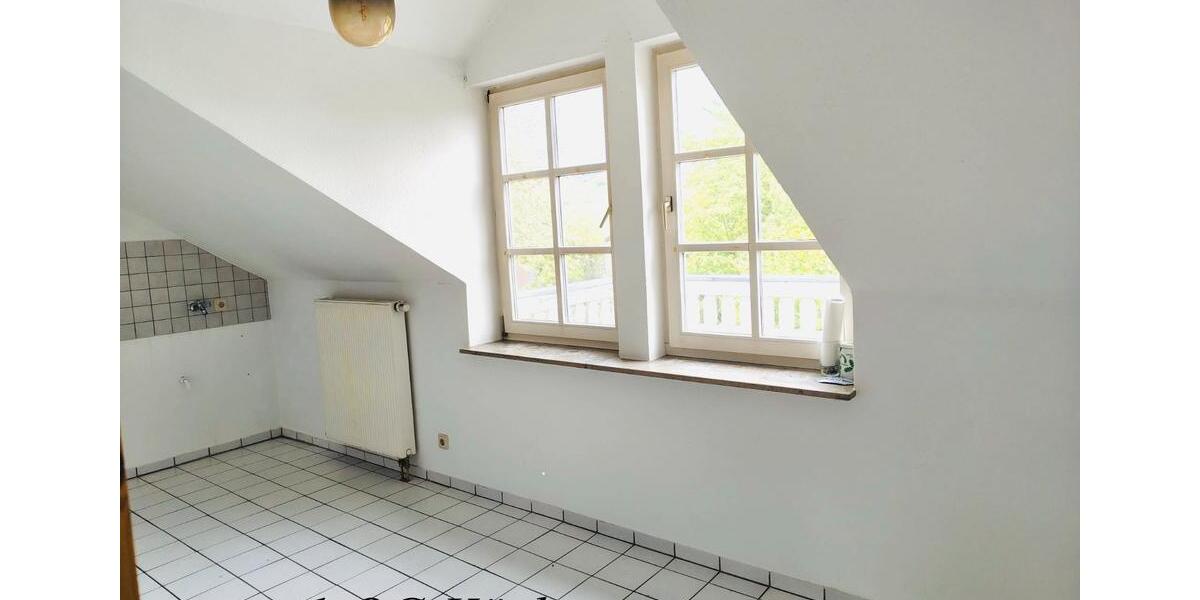 Dachgeschoßwohnung Dautphetal - 4 Zimmer, 110 m&sup2;, 880&euro; | Angebot:26573204