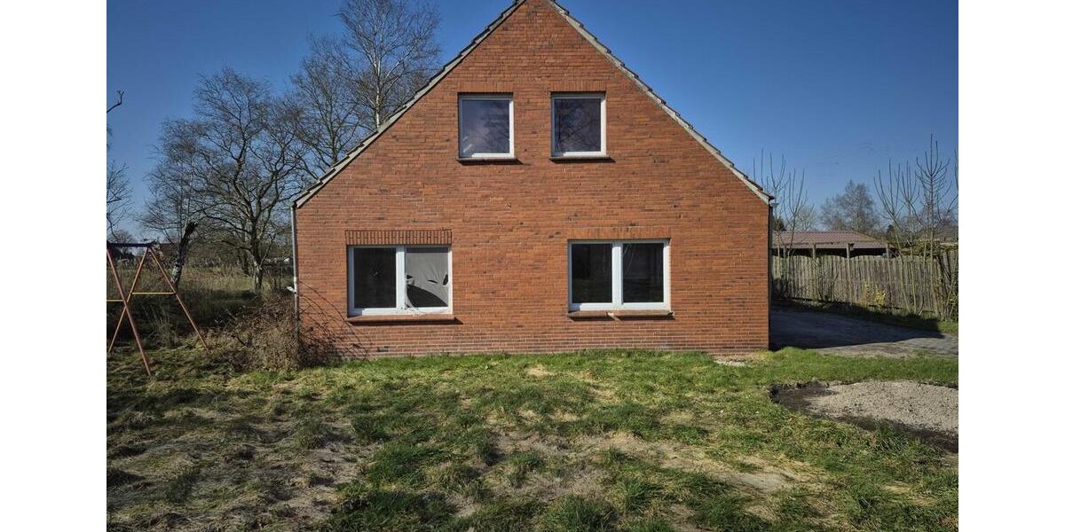 Einfamilienhaus Ihlow - 5 Zimmer, 175 m&sup2;, 800&euro; | Angebot:25971902