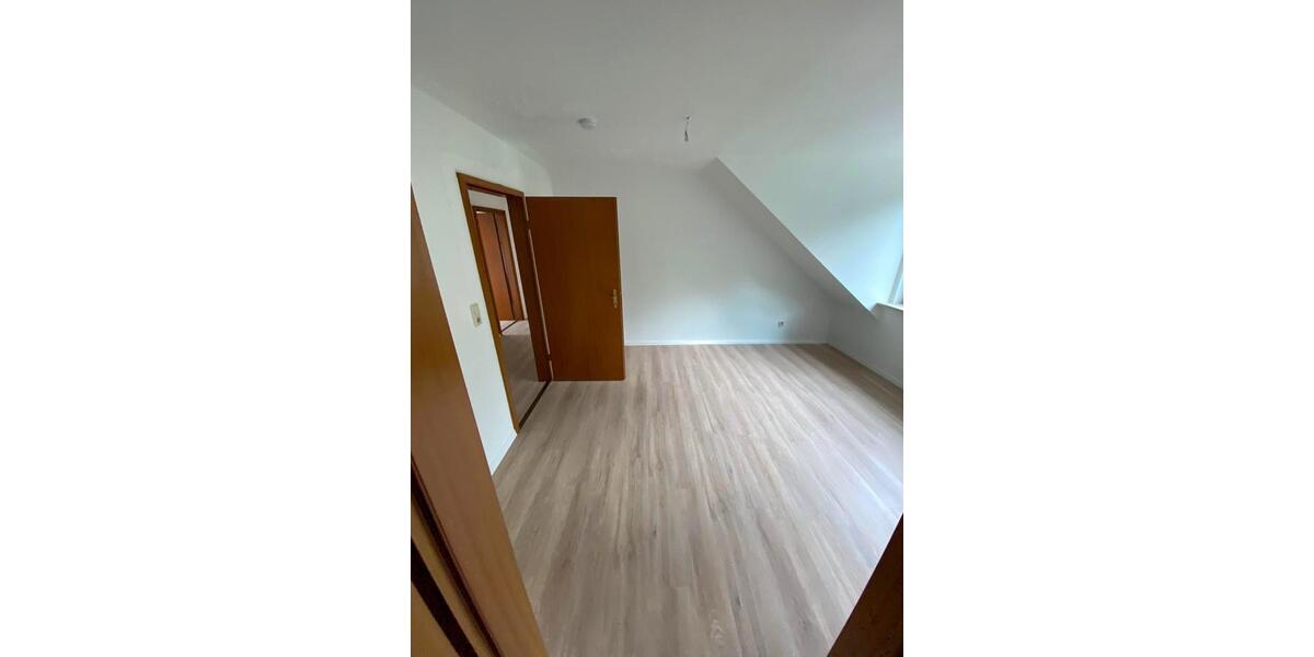 Dachgeschoßwohnung Schleswig - 3.5 Zimmer, 79 m&sup2;, 890&euro; | Angebot:26261929