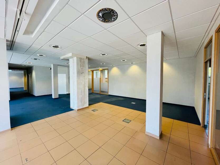 Einzelhandel in München 5.880 € 335.77 m² zimmer