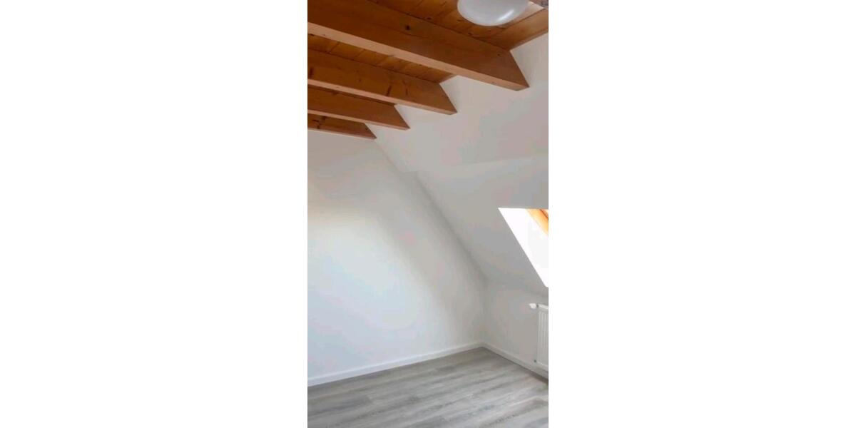 Dachgeschoßwohnung Lörrach Brombach - 3 Zimmer, 70 m&sup2;, 1.200&euro; | Angebot:26331276