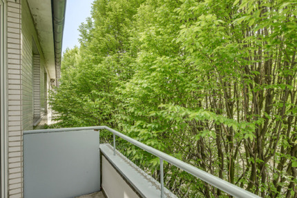 Attraktive 2-Zimmer-Wohnung mit Balkon direkt im Zentruam zimmer