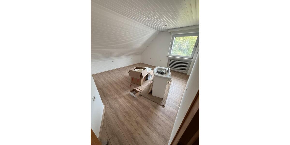 Dachgeschoßwohnung Arnsberg Oeventrop - 4 Zimmer, 90 m&sup2;, 940&euro; | Angebot:26414773