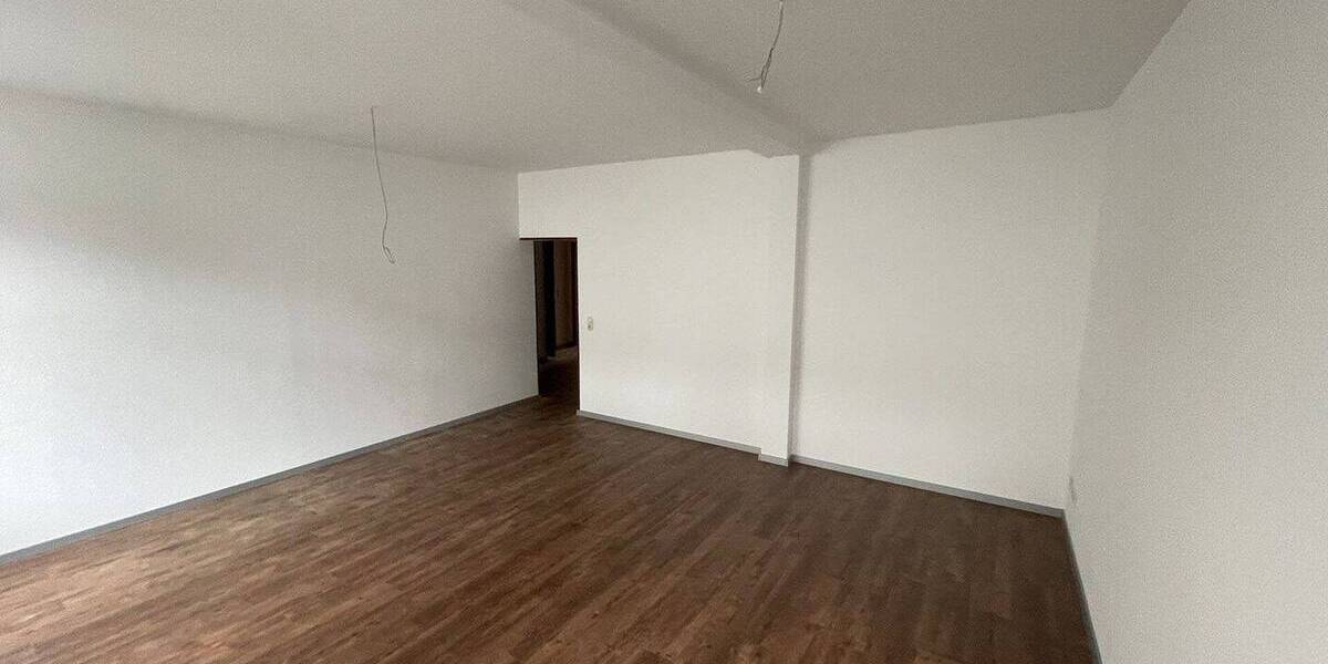 Etagenwohnung Eisenach - 2 Zimmer, 74 m&sup2;, 444&euro; | Angebot:26554397