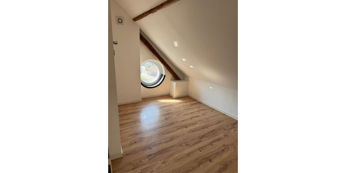 Etagenwohnung Velden - 3 Zimmer, 130 m&sup2;, 1.300&euro; | Angebot:25842135