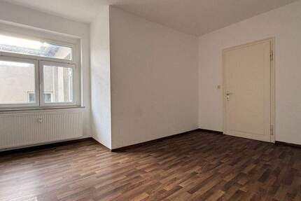 Wohnung Zwickau Innenstadt - 5 Zimmer, 115 m&sup2;, 550&euro; | Angebot:24633495