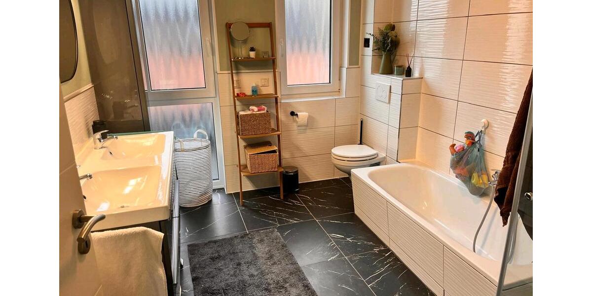 Reihenhaus Lehrte - 6 Zimmer, 200 m&sup2;, 1.500&euro; | Angebot:26051396