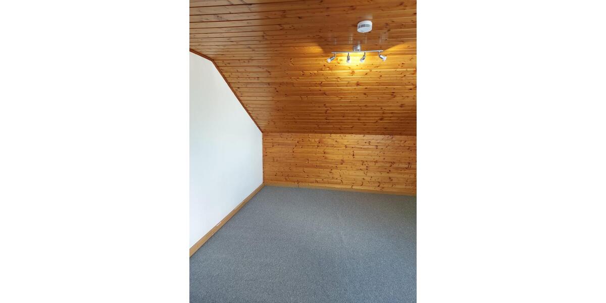 Dachgeschoßwohnung Landshut Landshut-West - 2 Zimmer, 53 m&sup2;, 636&euro; | Angebot:25823272