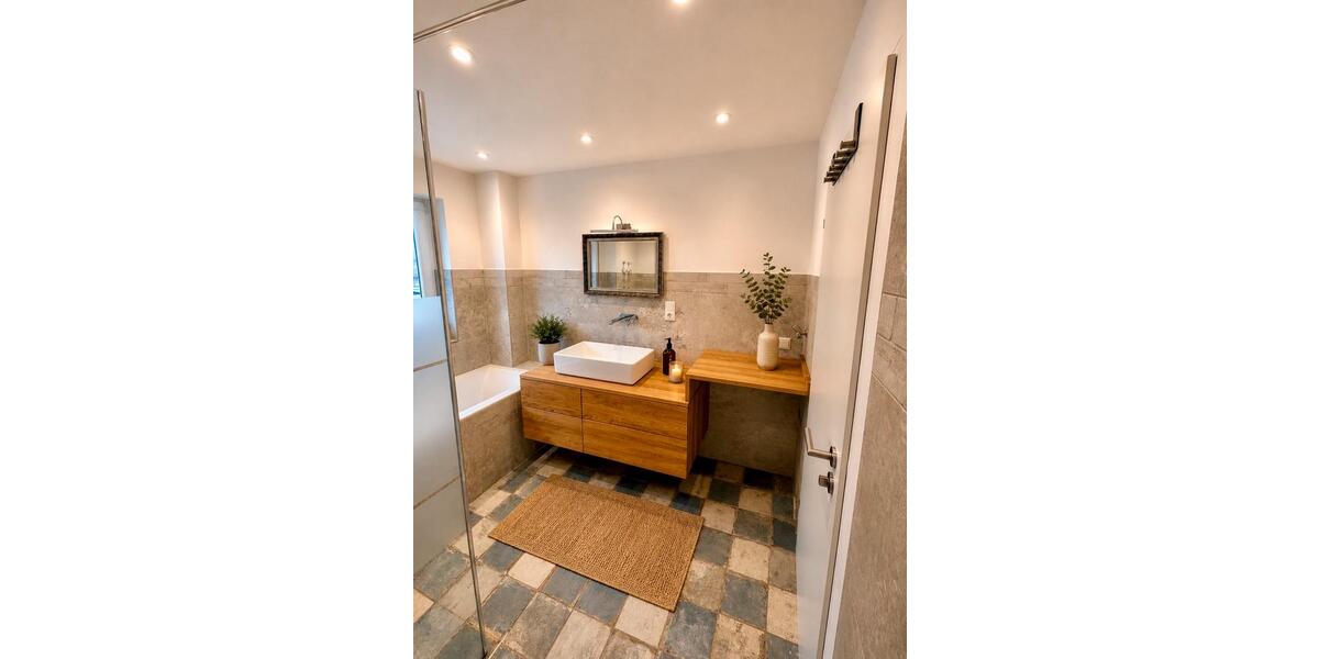 Etagenwohnung March - 3.5 Zimmer, 115 m&sup2;, 2.020&euro; | Angebot:26701928