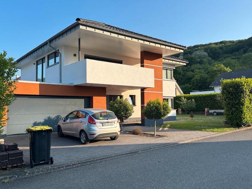 Freistehendes, gepflegtes Einfamilienhaus mit Garten zu vermieten