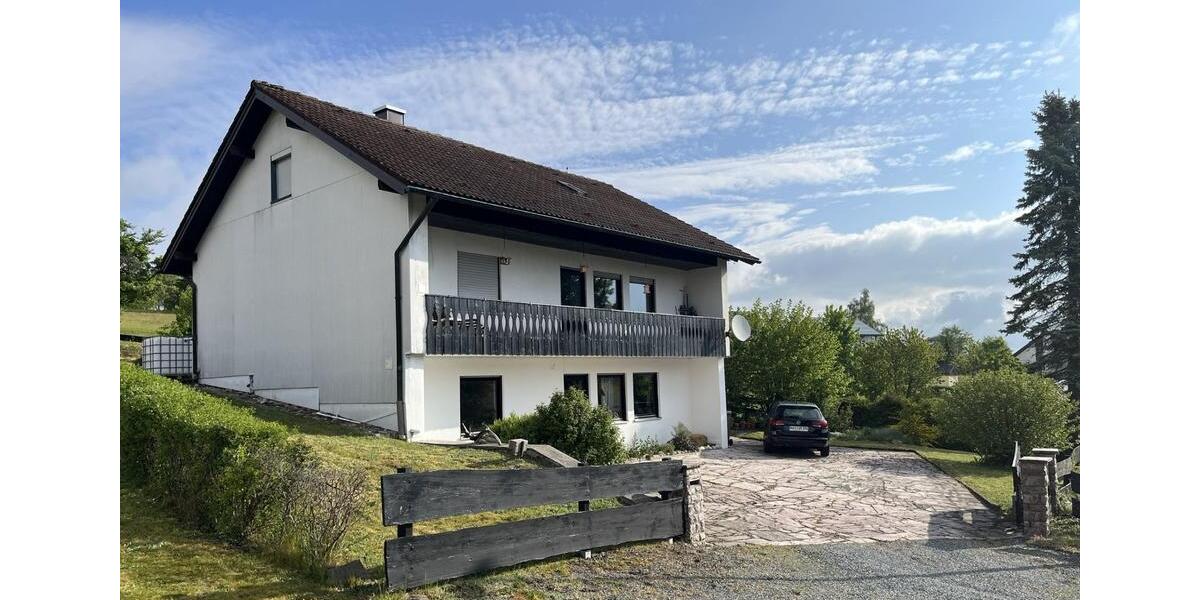 Freistehendes Einfamilienhaus in NailaLippertsgrün zu vermieten 7 zimmer