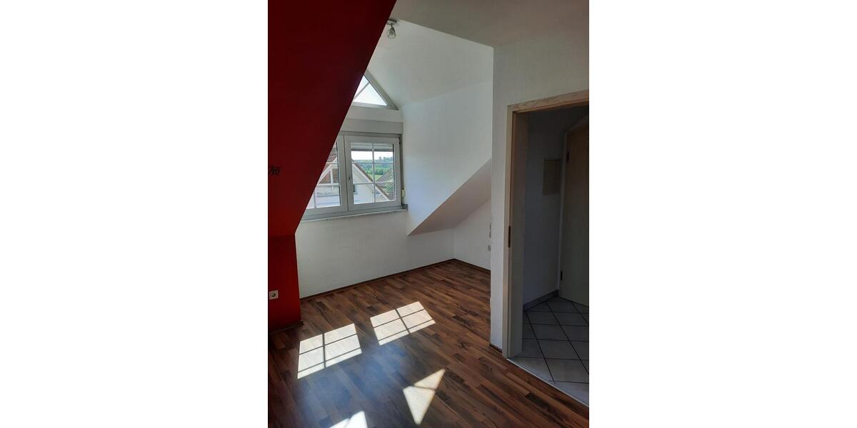 Dachgeschoßwohnung Friedberg (Hessen) - 2 Zimmer, 11 m&sup2;, 700&euro; | Angebot:26664724