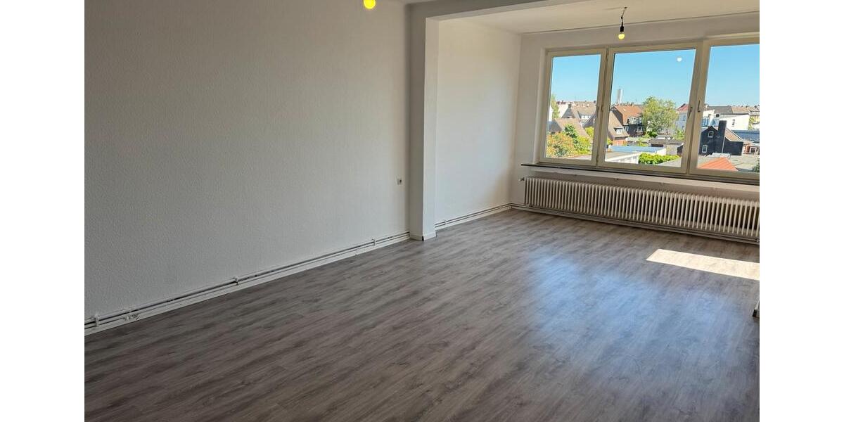 Etagenwohnung Wilhelmshaven - 4 Zimmer, 110 m&sup2;, 720&euro; | Angebot:26705876