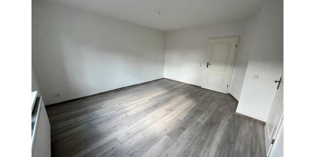 Erdgeschoßwohnung Bebra - 3 Zimmer, 81 m&sup2;, 650&euro; | Angebot:24794104