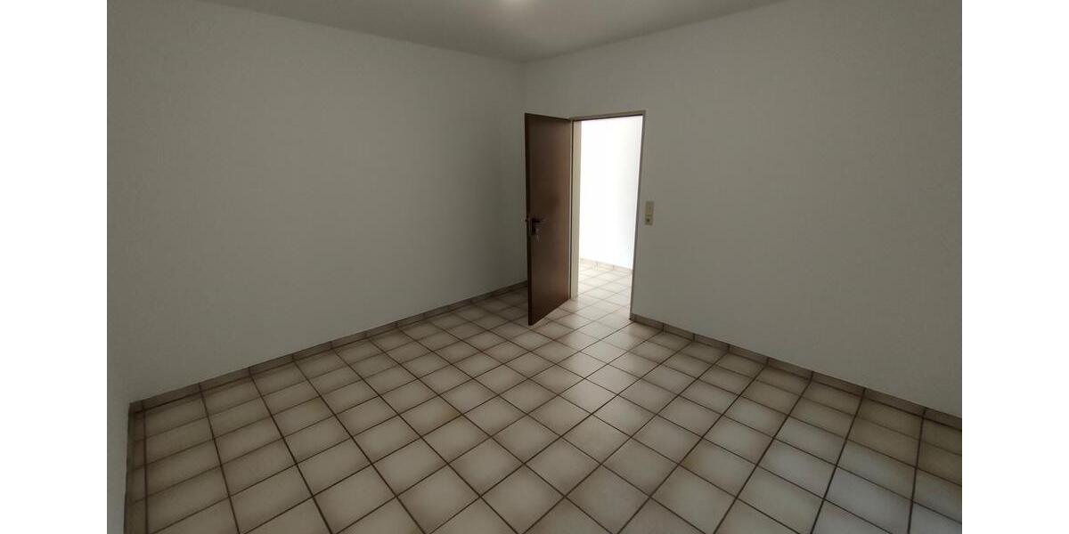 Hochparterre Saarbrücken St. Arnual - 2 Zimmer, 70 m&sup2;, 740&euro; | Angebot:24830155