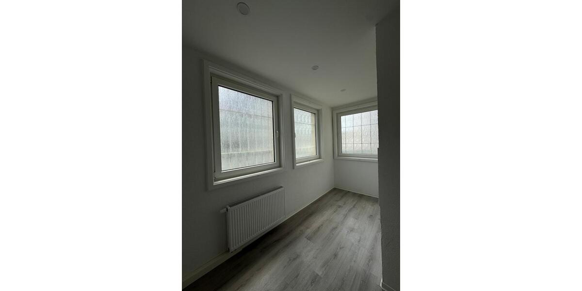 Erdgeschoßwohnung Pirmasens - 1.5 Zimmer, 60 m&sup2;, 400&euro; | Angebot:25891834