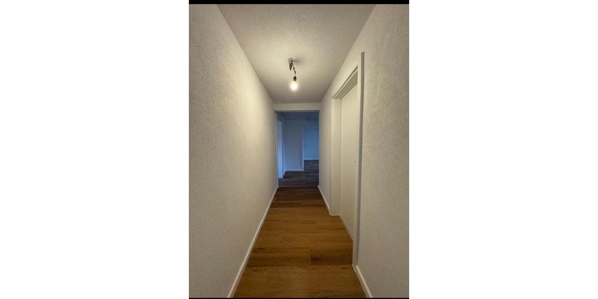 Dachgeschoßwohnung Karlsruhe Neureut - 4 Zimmer, 70 m&sup2;, 1.300&euro; | Angebot:26026661