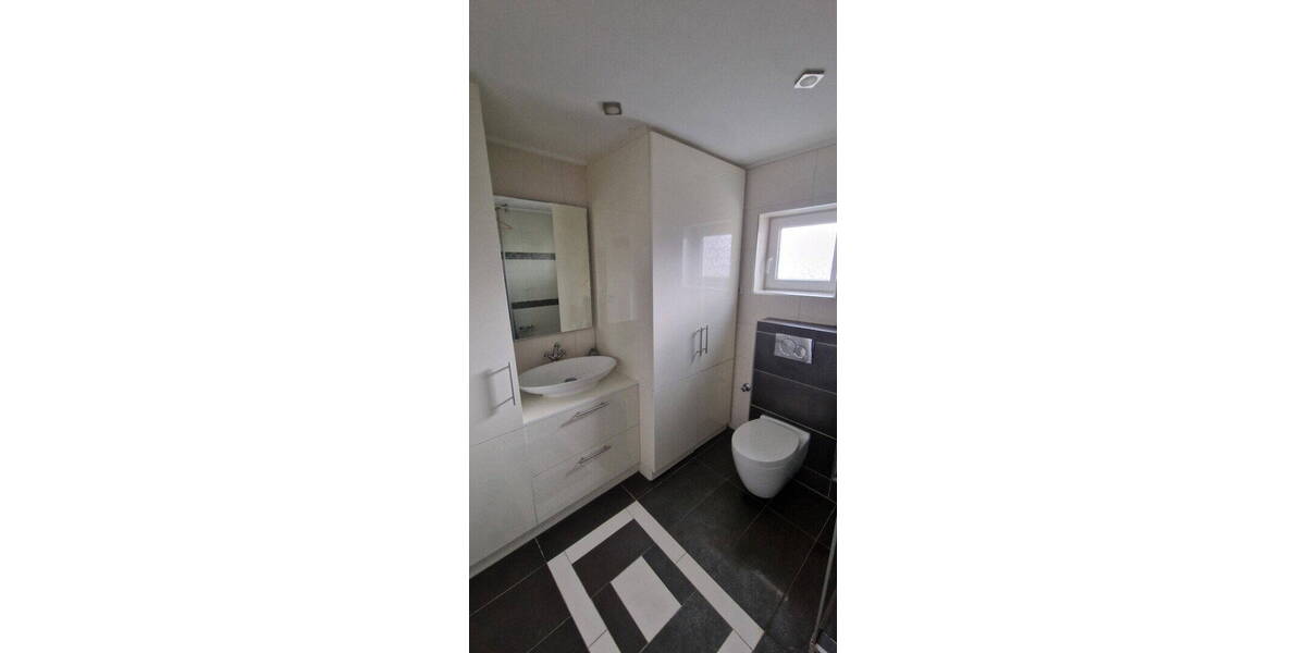 Reihenmittelhaus Düren Birkesdorf - 6 Zimmer, 150 m&sup2;, 1.500&euro; | Angebot:25984607