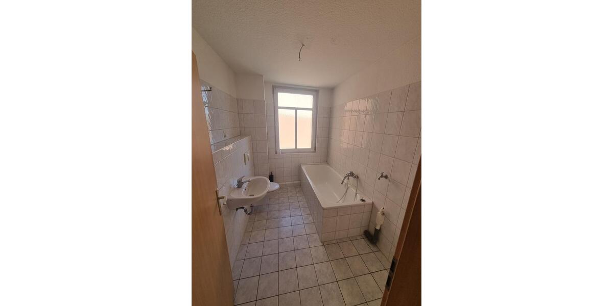 Dachgeschoßwohnung Burg - 2 Zimmer, 64 m&sup2;, 384&euro; | Angebot:23846294