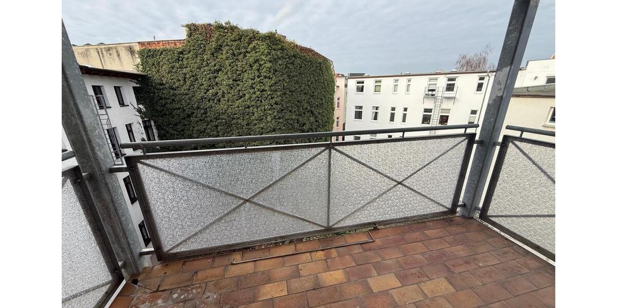 Dachgeschoßwohnung Magdeburg Nordwest - 3 Zimmer, 107 m&sup2;, 965&euro; | Angebot:25751586