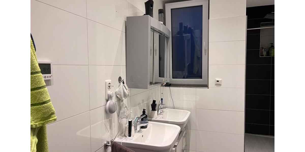 Etagenwohnung Hattingen - 5 Zimmer, 125 m&sup2;, 1.200&euro; | Angebot:24344944