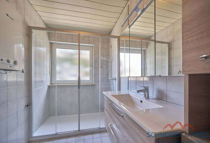 4 Zimmer-Wohnung mit Loggia