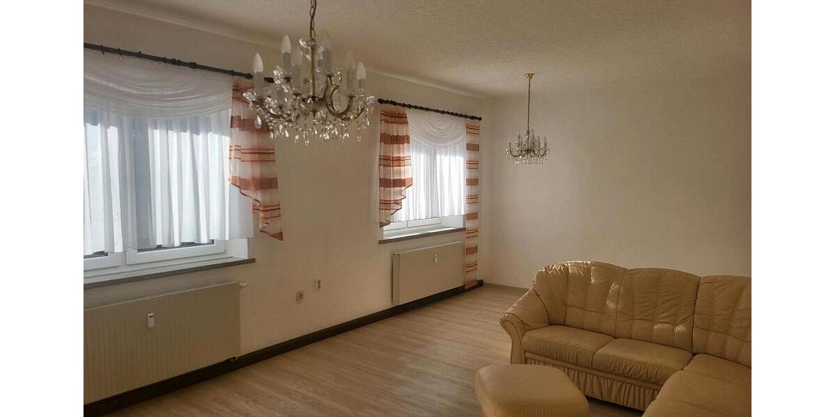 Etagenwohnung Eibenstock - 4 Zimmer, 100 m&sup2;, 600&euro; | Angebot:25251588
