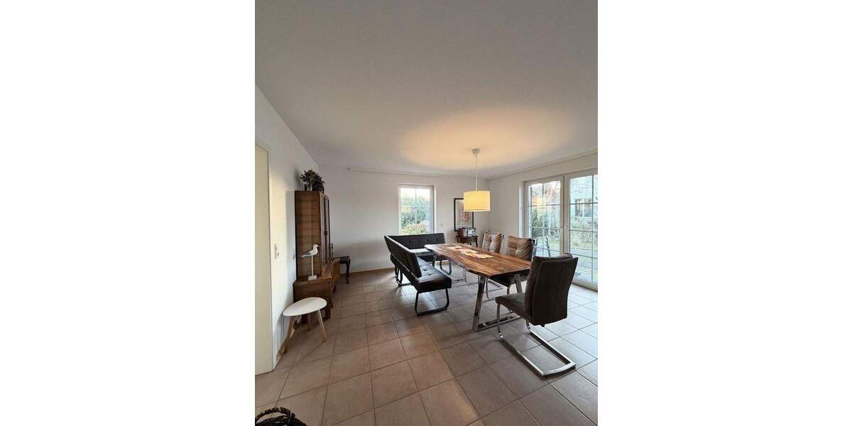 Einfamilienhaus Kröslin - 6 Zimmer, 220 m&sup2;, 1.990&euro; | Angebot:24671910