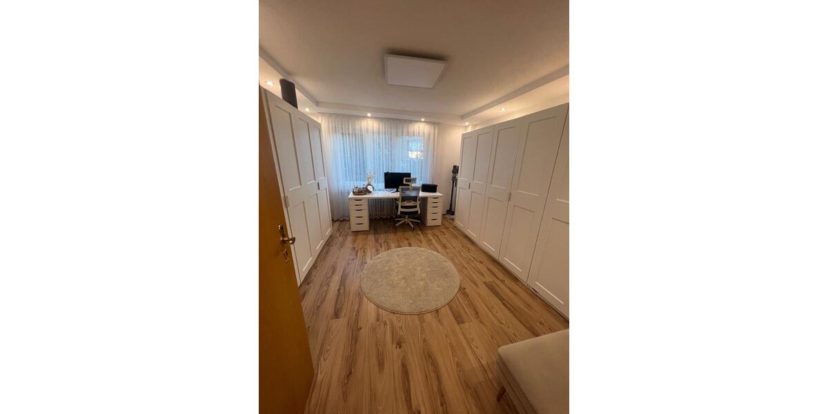 Etagenwohnung Rastatt - 3 Zimmer, 90 m&sup2;, 1.450&euro; | Angebot:26336074