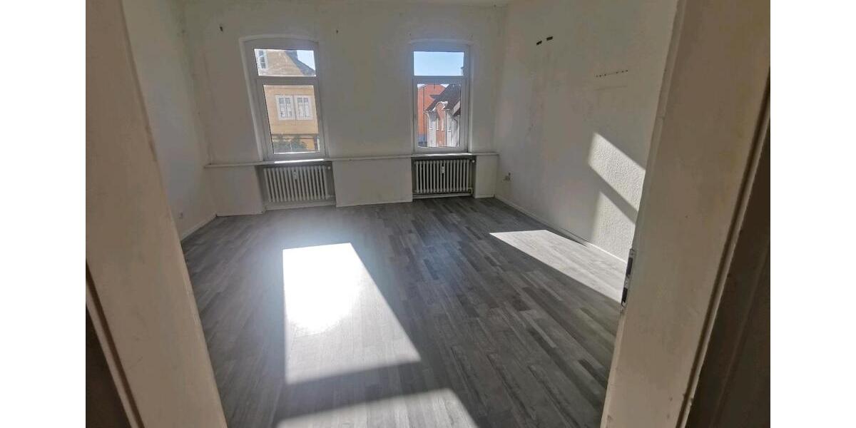 Etagenwohnung Rinteln - 3 Zimmer, 84 m&sup2;, 600&euro; | Angebot:26704030
