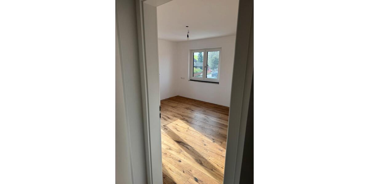 Doppelhaushälfte Eberfing - 7 Zimmer, 206 m&sup2;, 3.650&euro; | Angebot:26257683