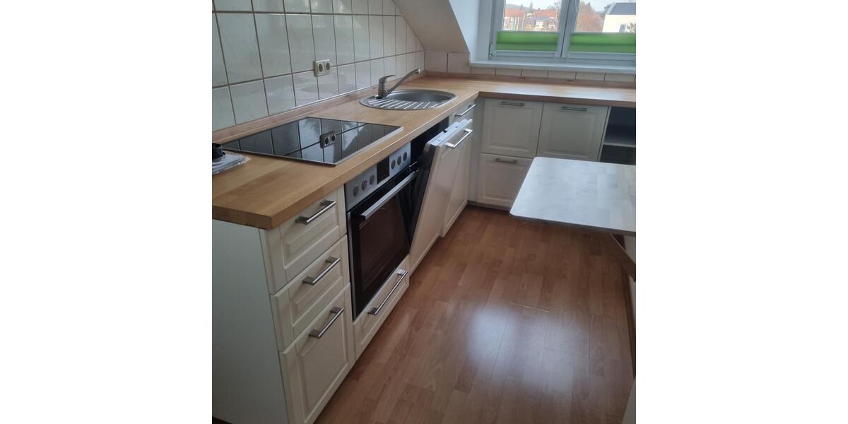 Dachgeschoßwohnung Radebeul - 3 Zimmer, 62 m&sup2;, 440&euro; | Angebot:25646723