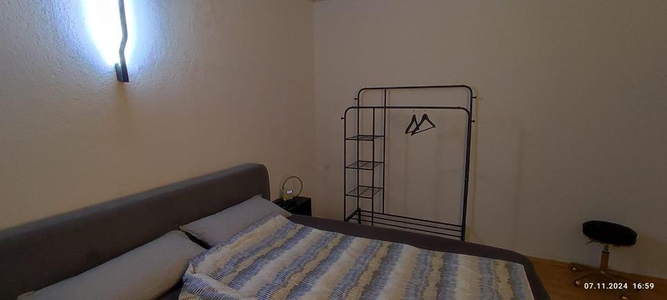 Wohnen auf Zeit Stadtoldendorf - 4 Zimmer, 25 m&sup2;, 50&euro; | Angebot:22970296