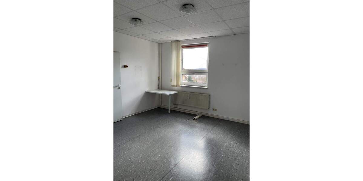Gewerbeobjekt Bischofswerda - 4 Zimmer, 120 m&sup2;, 1.196&euro; | Angebot:25708899