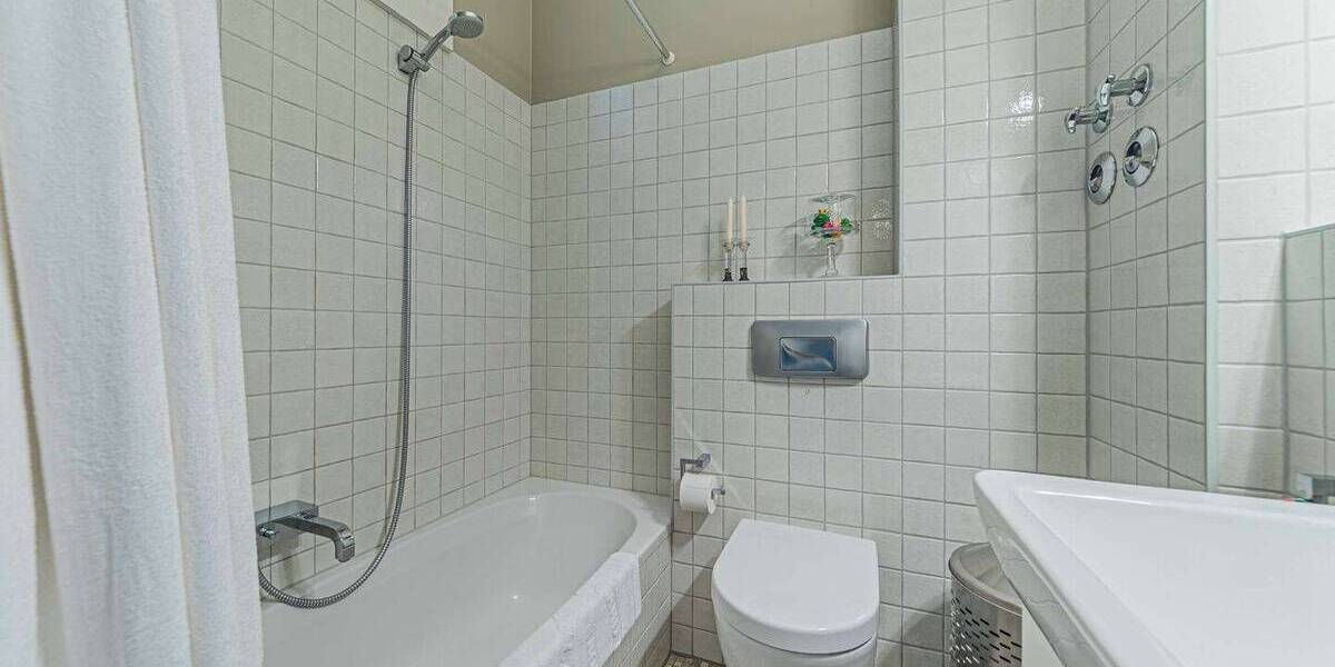 Etagenwohnung Frankfurt am Main Sachsenhausen - 2 Zimmer, 56 m&sup2;, 2.090&euro; | Angebot:26824536