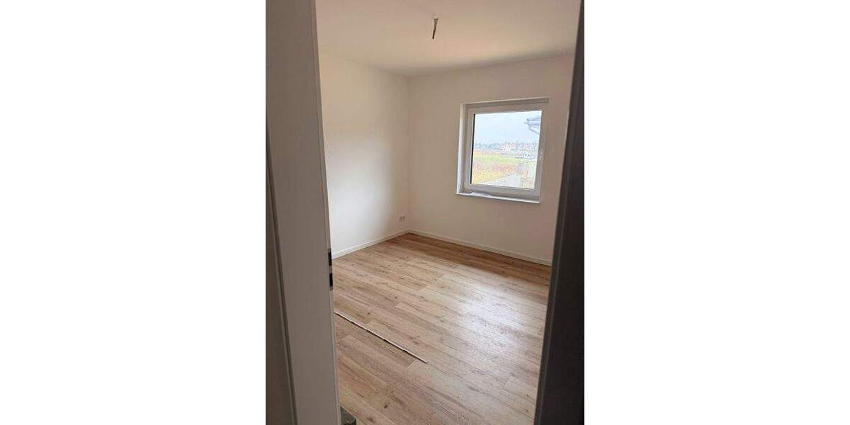 Doppelhaushälfte Brandenburg an der Havel / Neuschmerzke Neustadt - 4 Zimmer, 127 m&sup2;, 1.600&euro; | Angebot:25154906