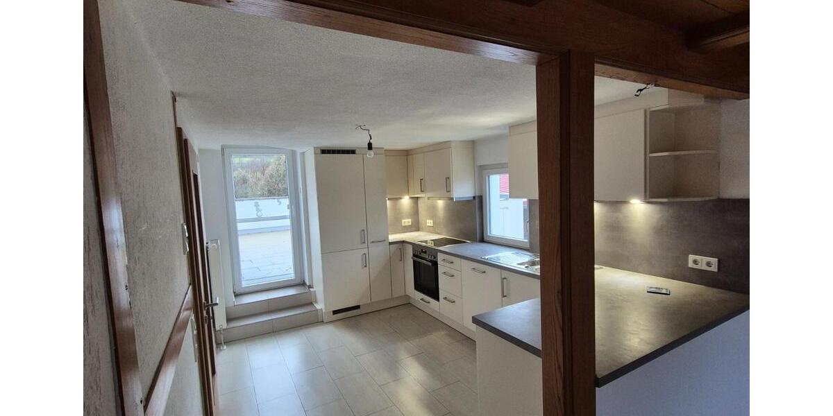 Gepflegte 4,5 Zi. Maisonette Wohnung mit großer Dachterrasse 4.5 zimmer