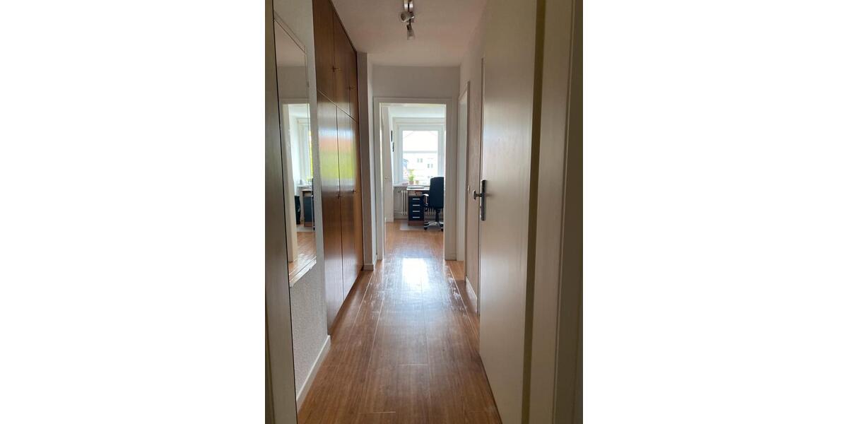 Dachgeschoßwohnung Bielefeld - 1 Zimmer, 30 m&sup2;, 400&euro; | Angebot:26646046