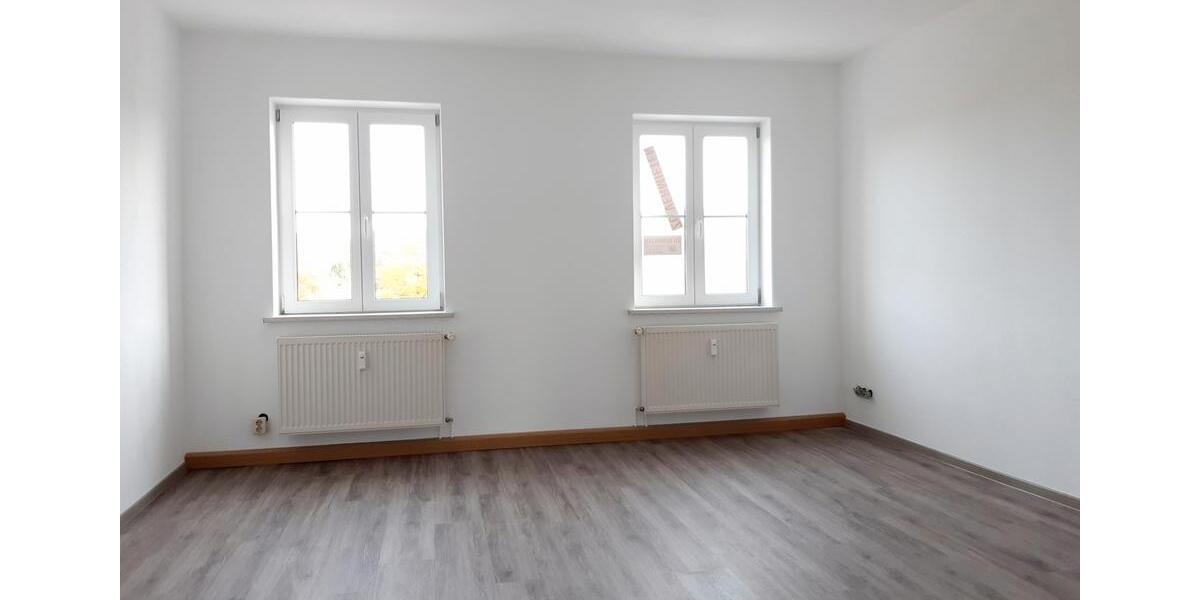 Dachgeschoßwohnung Löbau - 3 Zimmer, 67 m&sup2;, 395&euro; | Angebot:21915250