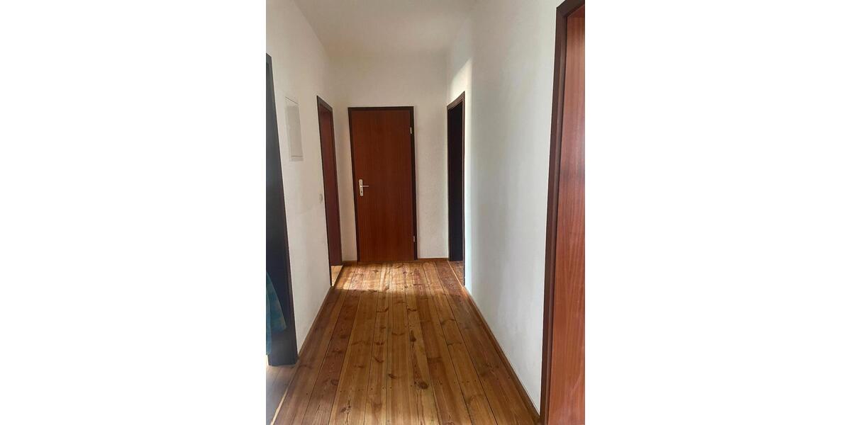 Etagenwohnung Finsterwalde - 3 Zimmer, 72 m&sup2;, 500&euro; | Angebot:25844723