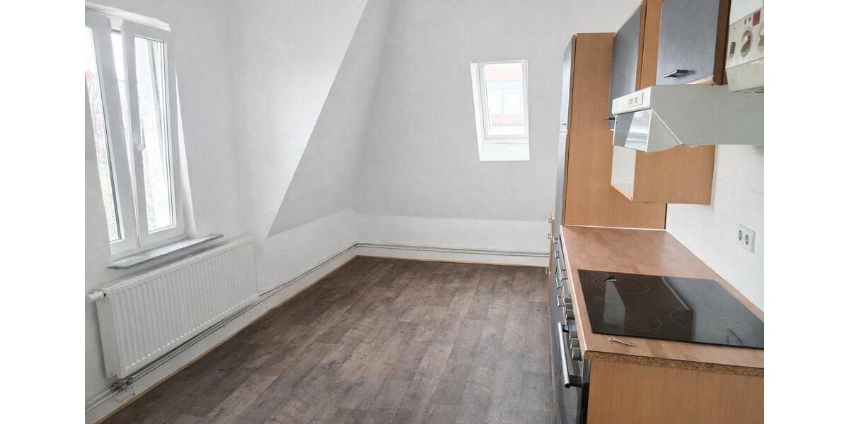 Dachgeschoßwohnung Hannover Herrenhausen-Stöcken - 4 Zimmer, 90 m&sup2;, 900&euro; | Angebot:25904601