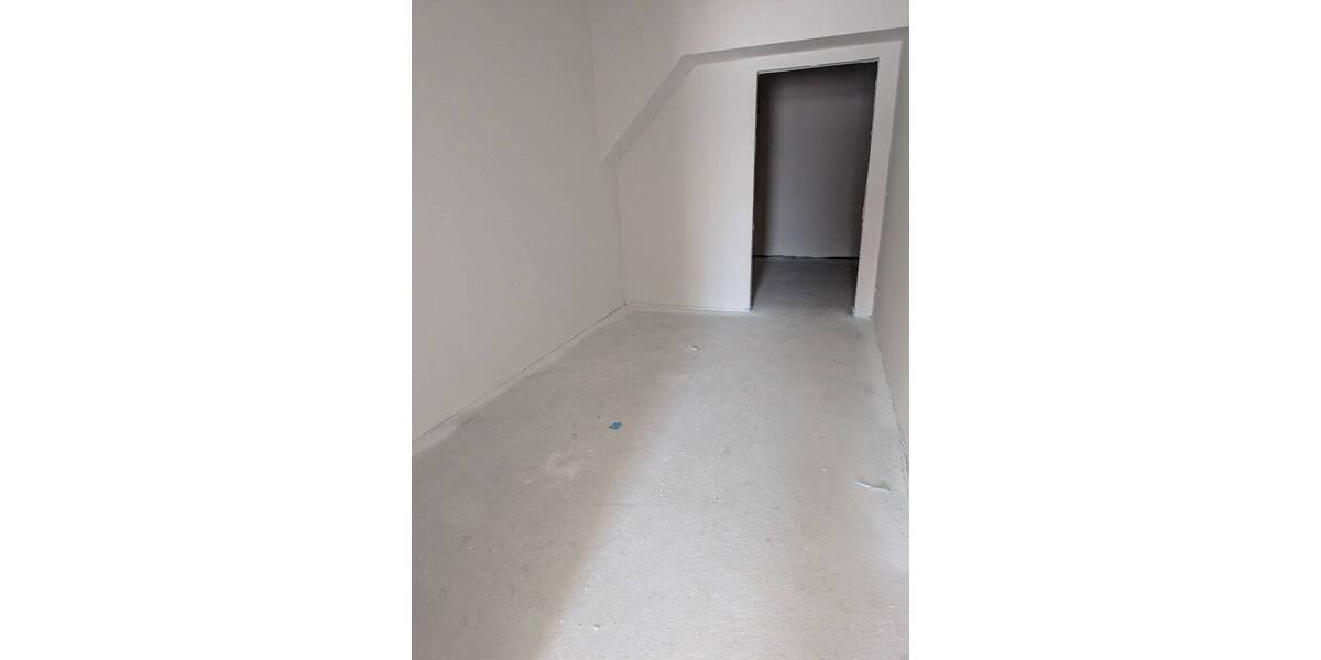 Etagenwohnung Leipzig Seehausen - 4 Zimmer, 113 m&sup2;, 1.325&euro; | Angebot:26155299