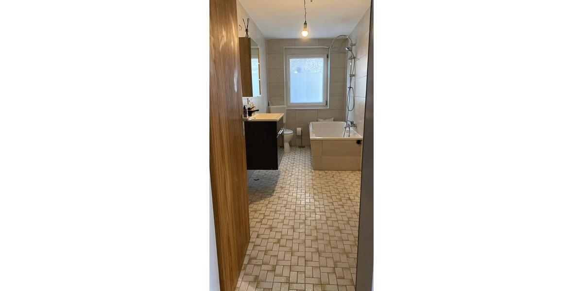 Etagenwohnung Gebenbach - 5 Zimmer, 113 m&sup2;, 1.350&euro; | Angebot:25381016